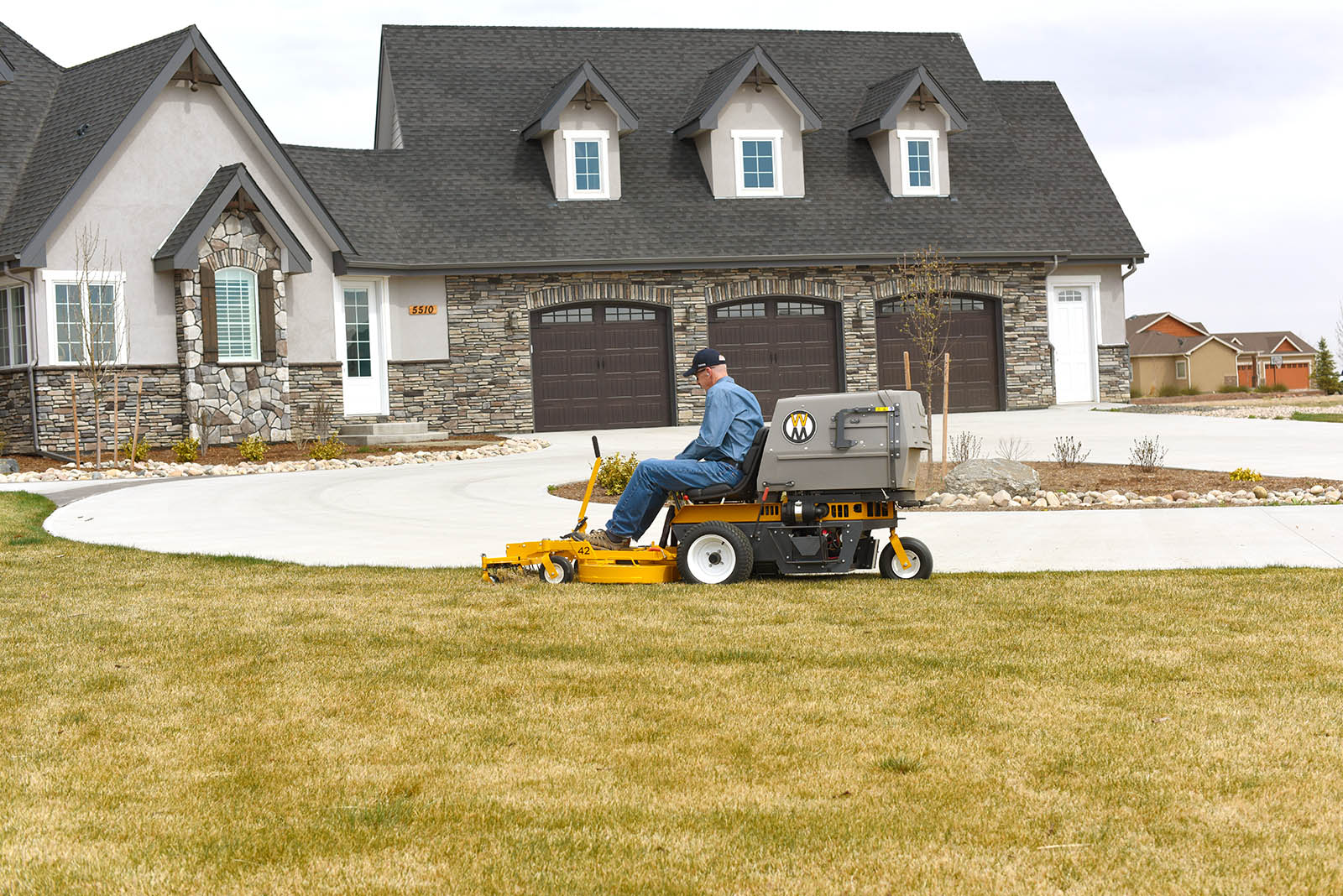 Walker mower online dethatcher